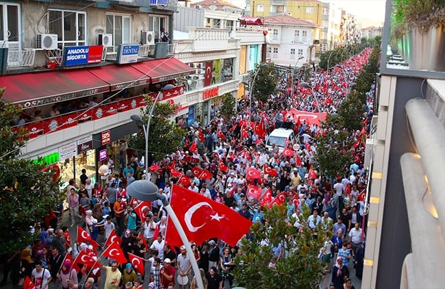 81 il 15 Temmuz şehitleri için tek yürek 15