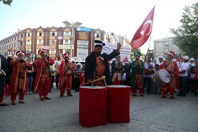 81 il 15 Temmuz şehitleri için tek yürek 18