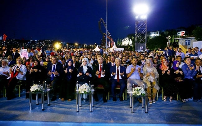 İşte 15 Temmuz törenlerine katılan ünlüler 1