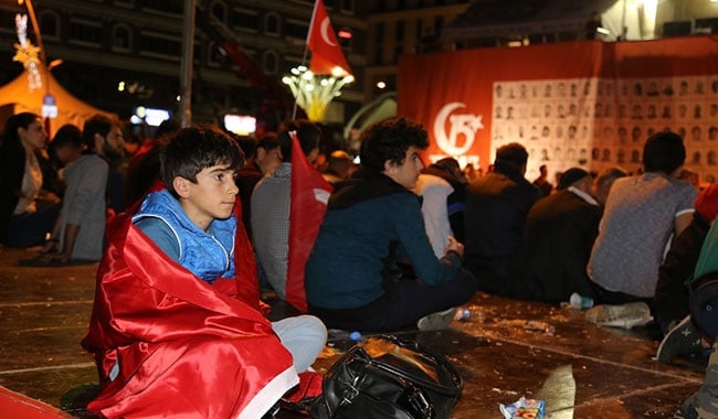 Dünya basını 15 Temmuz törenlerini böyle gördü 7