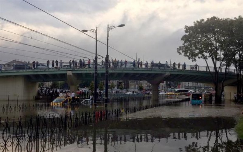 İstanbul'dan yağmur manzaraları 8