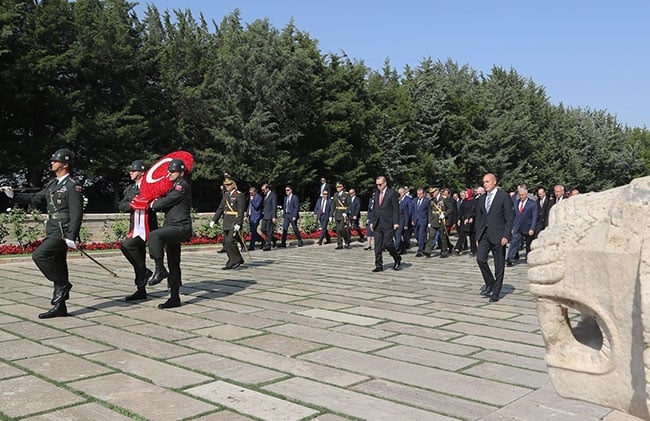 Devlet erkanı Anıtkabir'i ziyaret etti 16