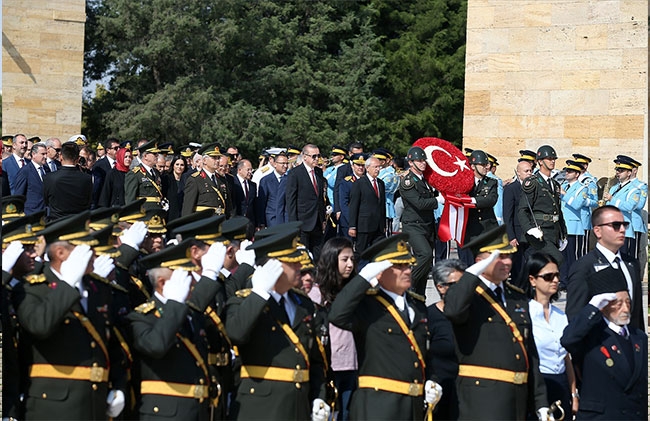 Devlet erkanı Anıtkabir'i ziyaret etti 7