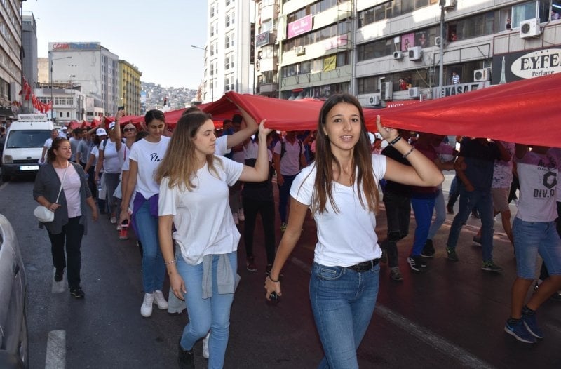 İzmir'in düşman işgalinden kurtuluşunun 95. yıl dönümünde bayrak rekoru! 6