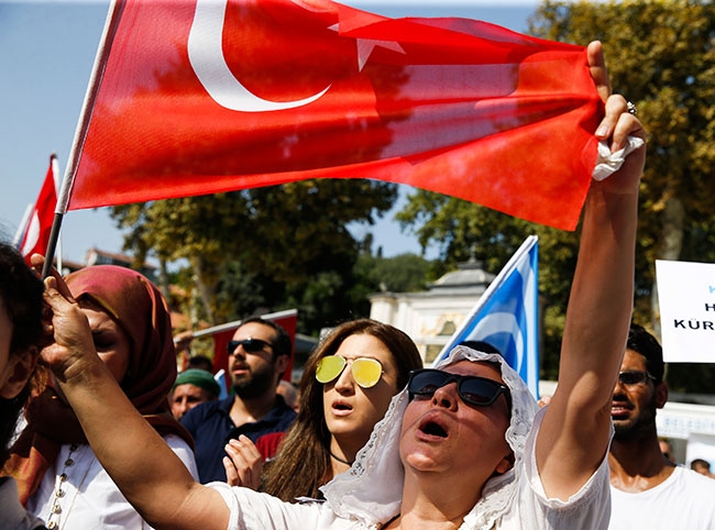 İstanbul, Kerkük için meydanlara döküldü! 1