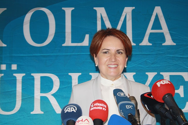 Akşener'in toplantısından en çarpıcı kareler 1