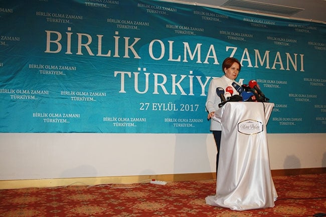 Akşener'in toplantısından en çarpıcı kareler 3