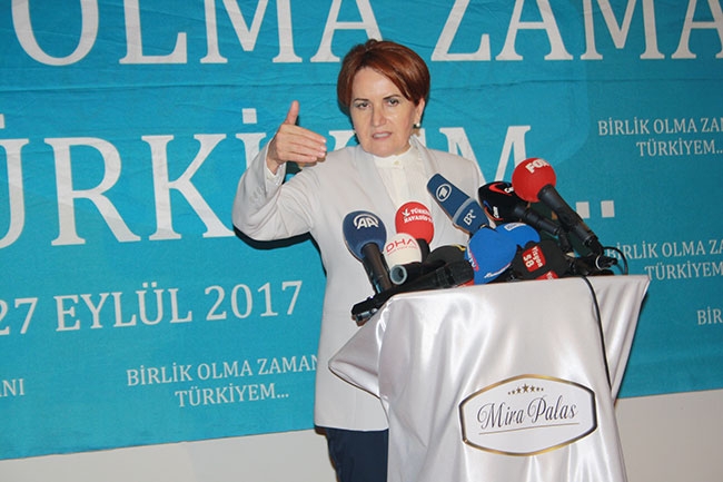 Akşener'in toplantısından en çarpıcı kareler 4