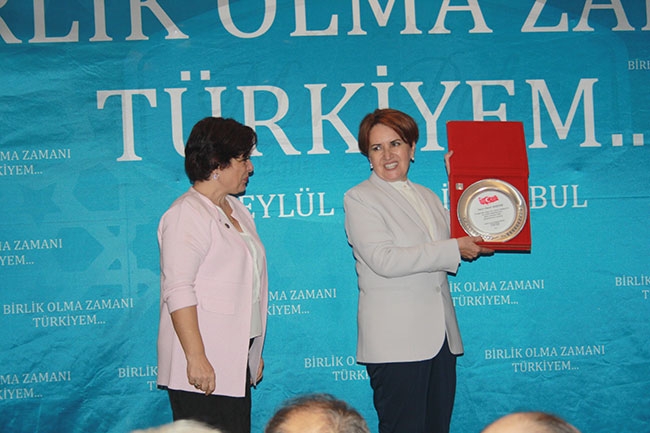 Akşener'in toplantısından en çarpıcı kareler 8