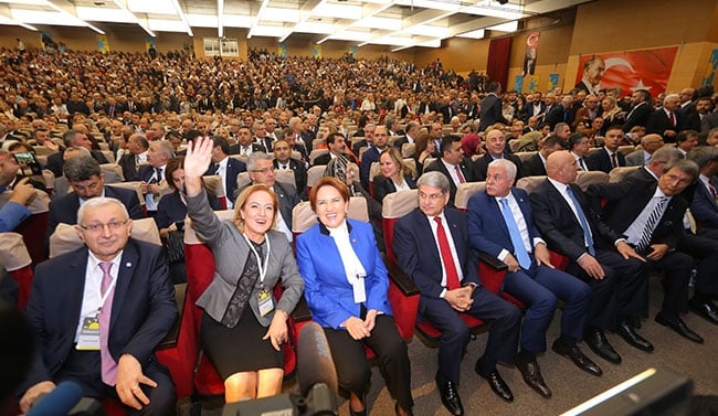 İyi Parti kuruluşundan en çarpıcı kareler 9