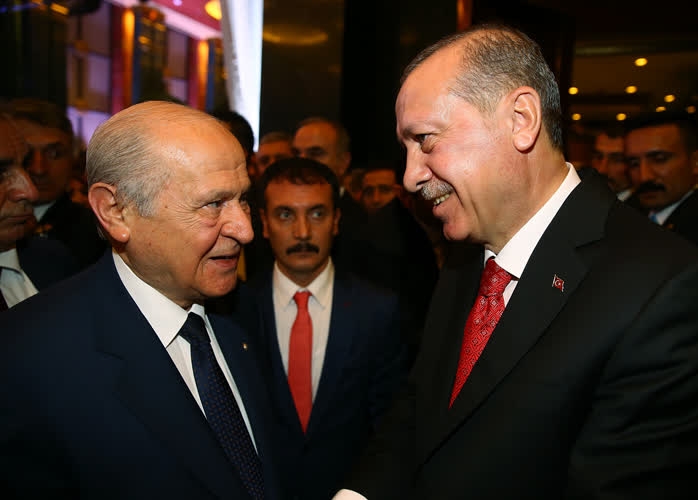 Erdoğan 29 Ekim resepsiyonunda Bahçeli'yle özel ilgilendi 2