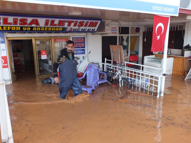 Silifke'de selde can pazarı 1