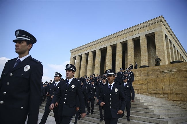 Emniyet Teşkilatı'ndan Anıtkabir'e ziyaret 1