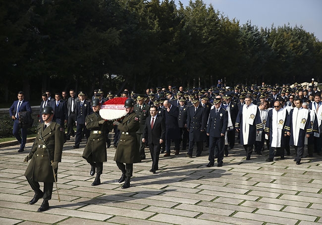 Emniyet Teşkilatı'ndan Anıtkabir'e ziyaret 9