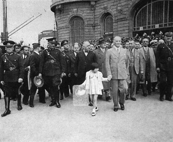 Arşivlerden çıktı! İşte Atatürk'ün az bilinen fotoğrafları 21