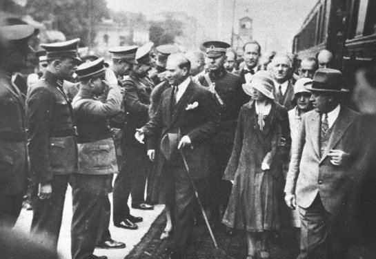 Ulu Önder Mustafa Kemal Atatürk'ün hayatı ve mücadelesi... 14