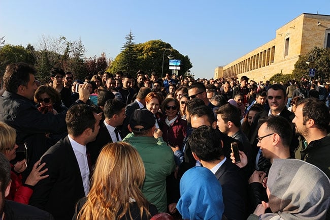 Anıtkabir'de Meral Akşener'e yoğun ilgi 5