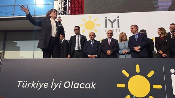 İYİ Parti binası açıldı: İşte, Meral Akşener'in makam odası 3