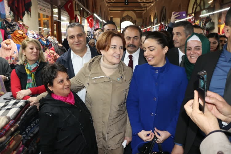 Meral Akşener'in Edirne programından çarpıcı kareler 21