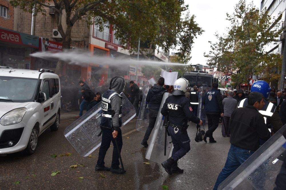 Adıyaman’da tütün işçilerine TOMA’lı müdahale 10