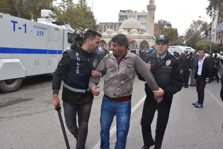 Adıyaman’da tütün işçilerine TOMA’lı müdahale 4