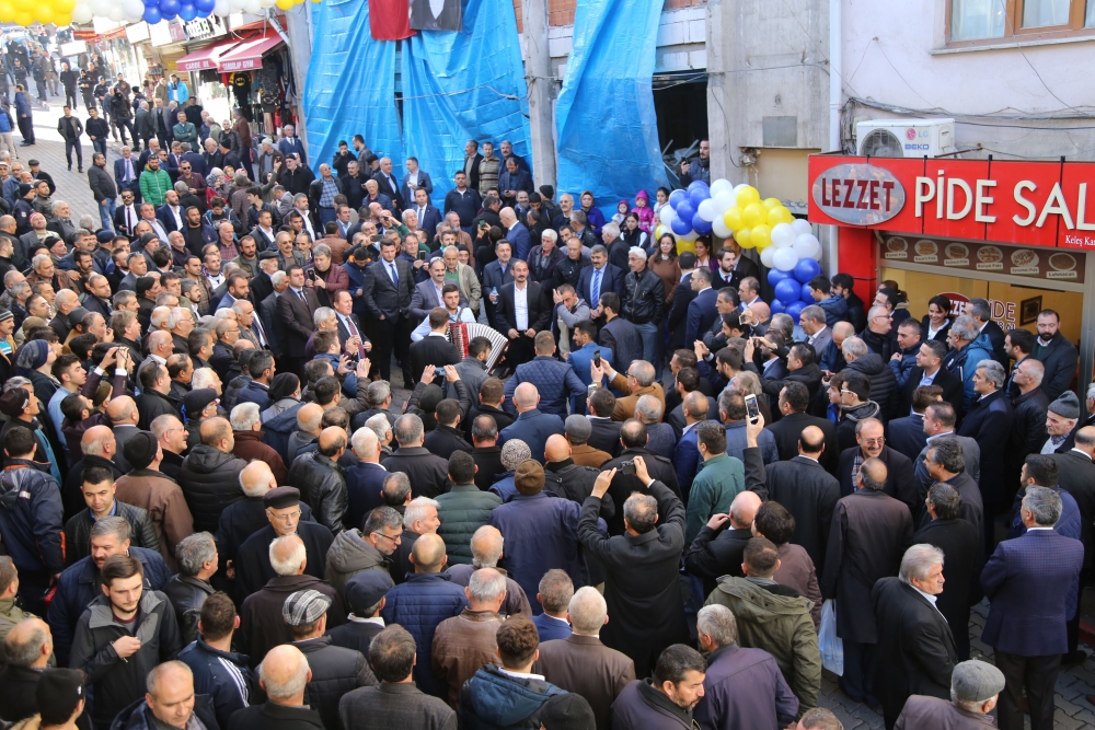 Akşener, İYİ Parti Artvin İl Başkanlığı binasının açılışına katıldı 1