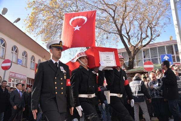 Mersin şehidine ağladı 2