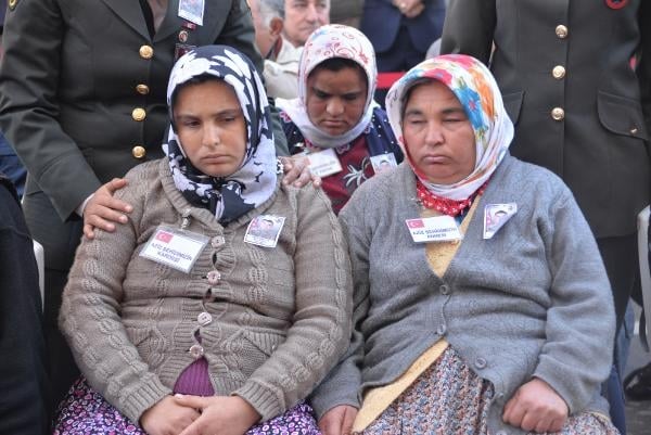 Mersin şehidine ağladı 9