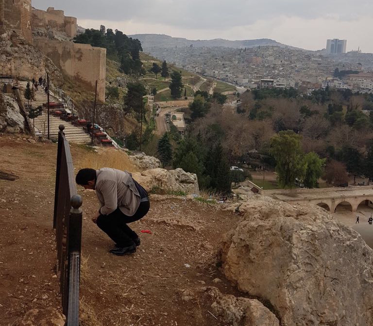 Fotoğraf çektirirken kaleden düşüp ölen adamın görüntüleri ortaya çıktı 8