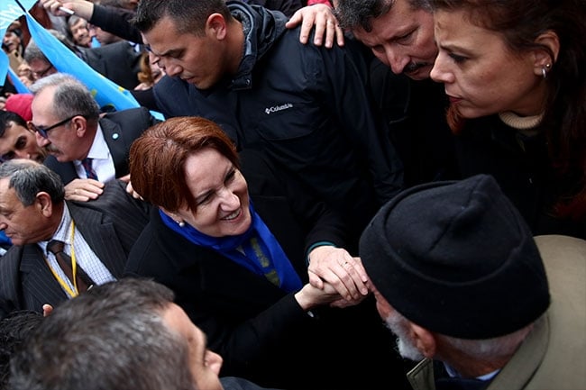 Akşener Afyon'da 1