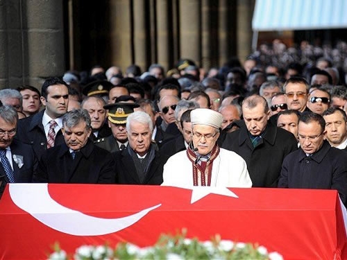 Rauf Denktaş: "Türkiye olmadan cennete bile girmem!" 16