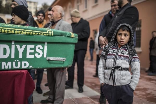 Cami saldırısında hayatını kaybedenler toprağa verildi 3