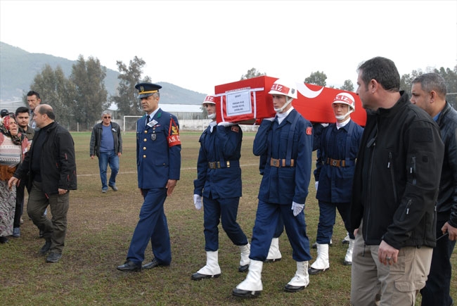 Türkiye şehitlerini uğurladı 8