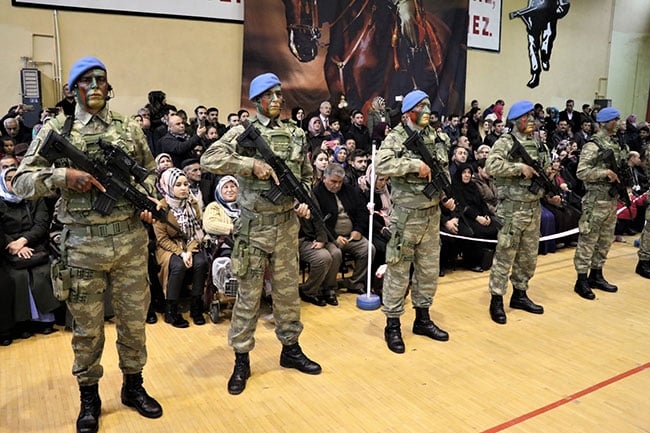 Asteğmenlerin yemin töreninde dikkat çeken ayrıntı 2