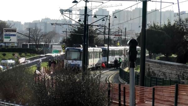 Topkapı’da tramvay yine raydan çıktı 1