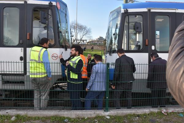 Topkapı’da tramvay yine raydan çıktı 8