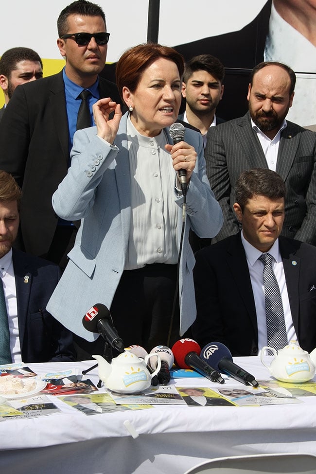 Akşener, Beşiktaş'ta 14