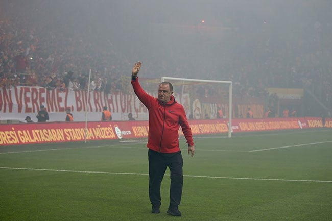 Galatasaray, 25 bin taraftarla antrenman yaptı! 2