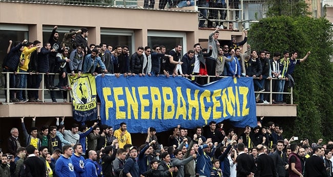 Fenerbahçeli taraftarlardan oyunculara tam destek 1