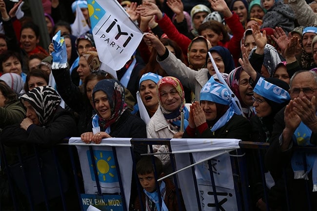 Meral Akşener Trabzon'da 8