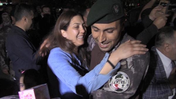 Afrin'den dönen PÖH'ler gözyaşlarıyla karşılandı 7