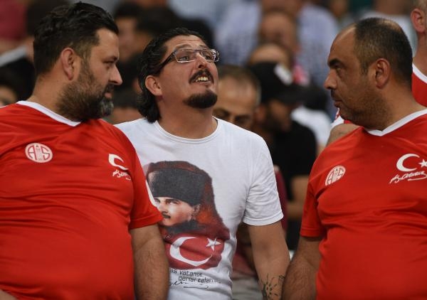 Yönetimin 'İzmir Marşı' çıkışına Antalyasporlulardan tepki 3