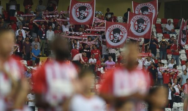 Yönetimin 'İzmir Marşı' çıkışına Antalyasporlulardan tepki 4