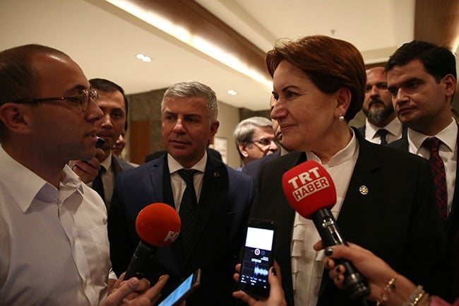 Akşener, engelli vatandaşlarla iftar yaptı 1