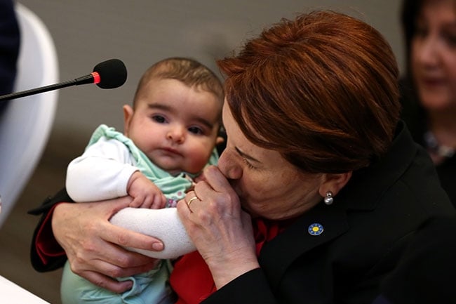 Akşener Filistinlilerle iftar yaptı 7