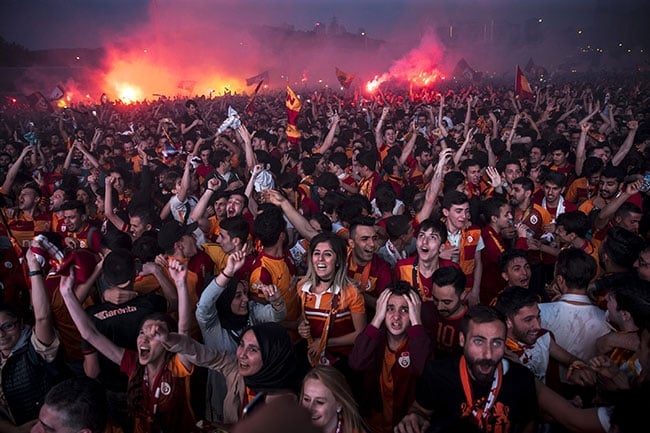 Galatasaraylılar şampiyonluğu böyle kutladı 16