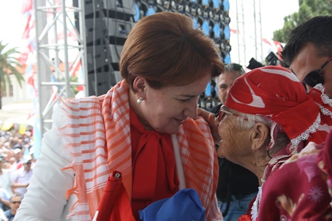 Akşener: "'Gömdüğümüz silahları çıkarırız’ diyenler ayağınızı denk alın" 2