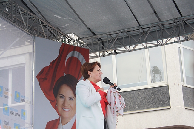 Akşener: "'Gömdüğümüz silahları çıkarırız’ diyenler ayağınızı denk alın" 3