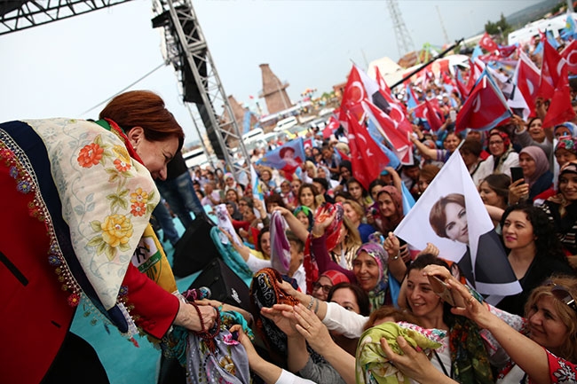 Akşener Osmaniye'de konuştu 3