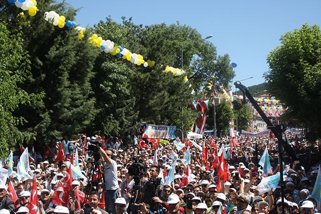 Meral Akşener: Suriyelilere 150 milyar Türk lirası ödendi 10